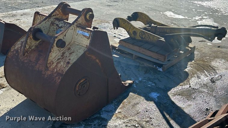 image for item MO9121 CP  excavator attachments