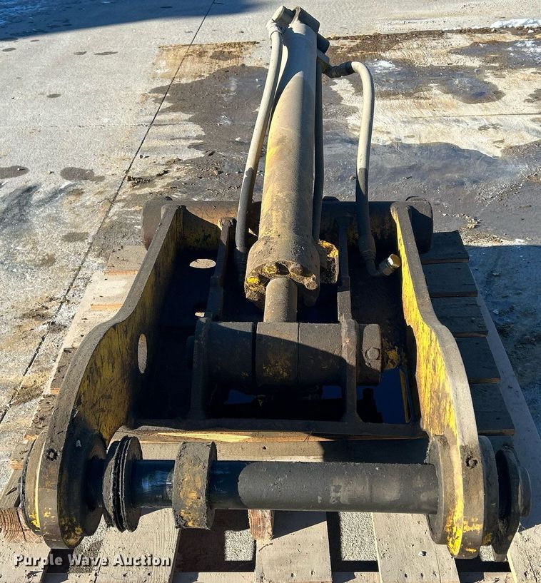 image for item MO9121 CP  excavator attachments