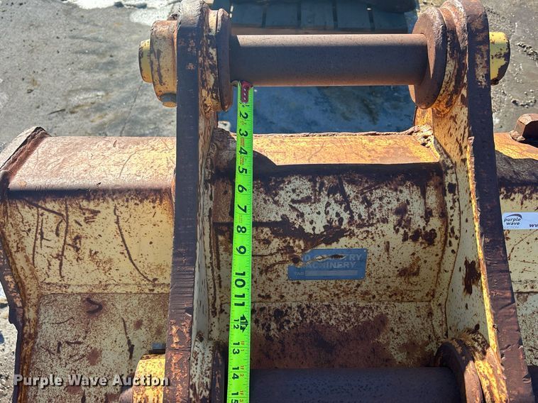 image for item MO9121 CP  excavator attachments