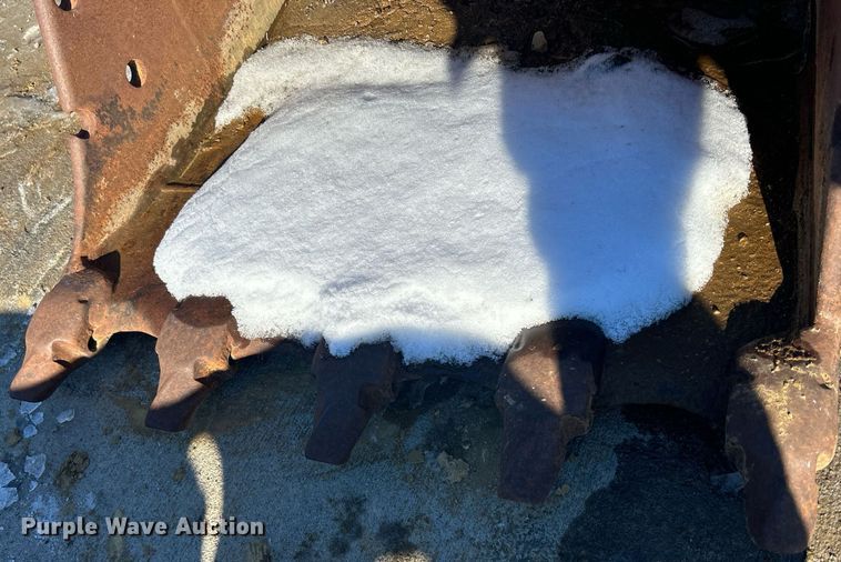 image for item MO9121 CP  excavator attachments