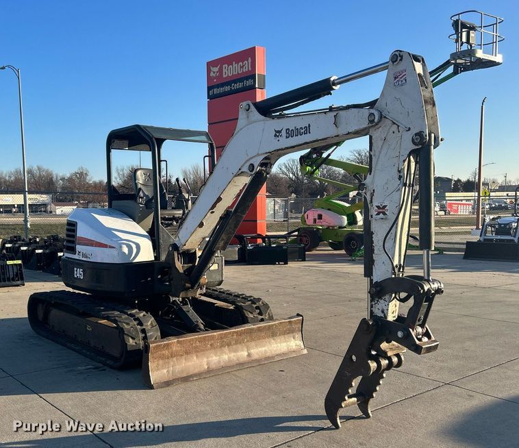 image for item MO9128 2012 Bobcat E45  mini excavator
