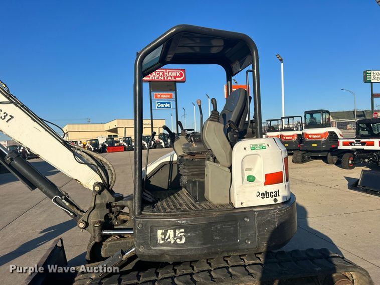 image for item MO9128 2012 Bobcat E45  mini excavator