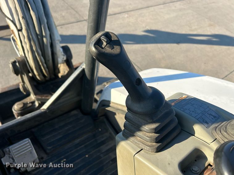 image for item MO9128 2012 Bobcat E45  mini excavator