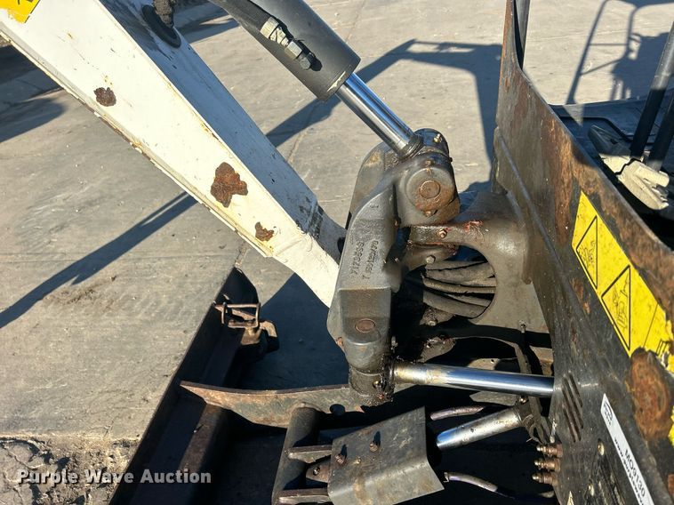 image for item MO9130 2015 Bobcat E20  mini excavator