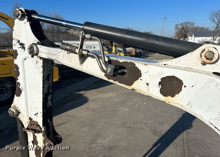 image for item MO9130 2015 Bobcat E20  mini excavator