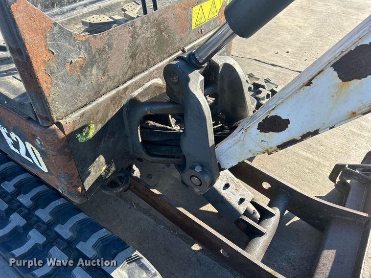 image for item MO9130 2015 Bobcat E20  mini excavator
