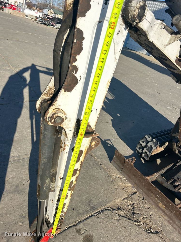 image for item MO9130 2015 Bobcat E20  mini excavator