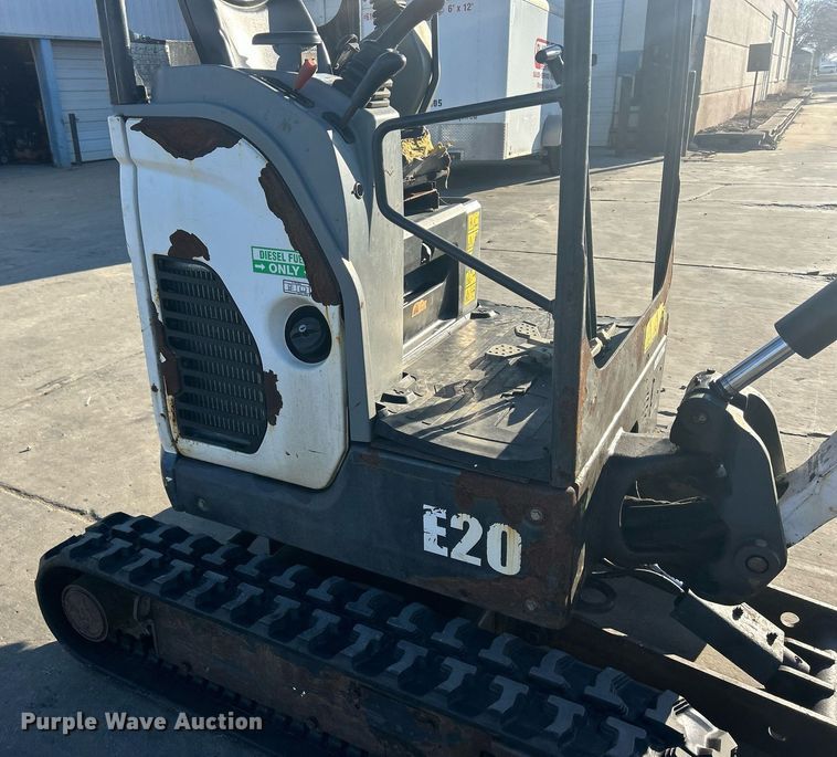 image for item MO9130 2015 Bobcat E20  mini excavator