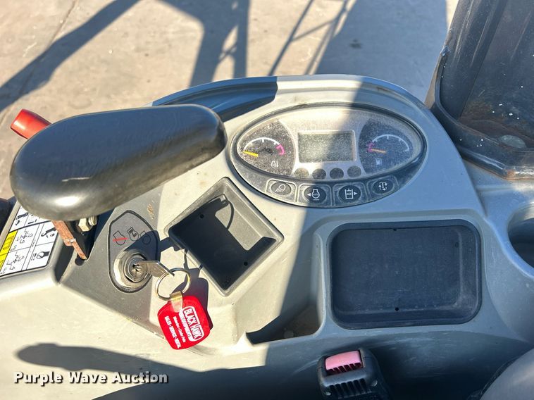 image for item MO9130 2015 Bobcat E20  mini excavator