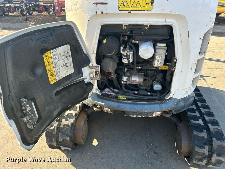 image for item MO9130 2015 Bobcat E20  mini excavator