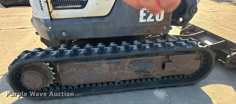 image for item MO9130 2015 Bobcat E20  mini excavator