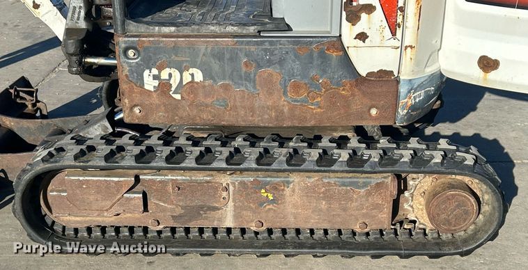 image for item MO9130 2015 Bobcat E20  mini excavator