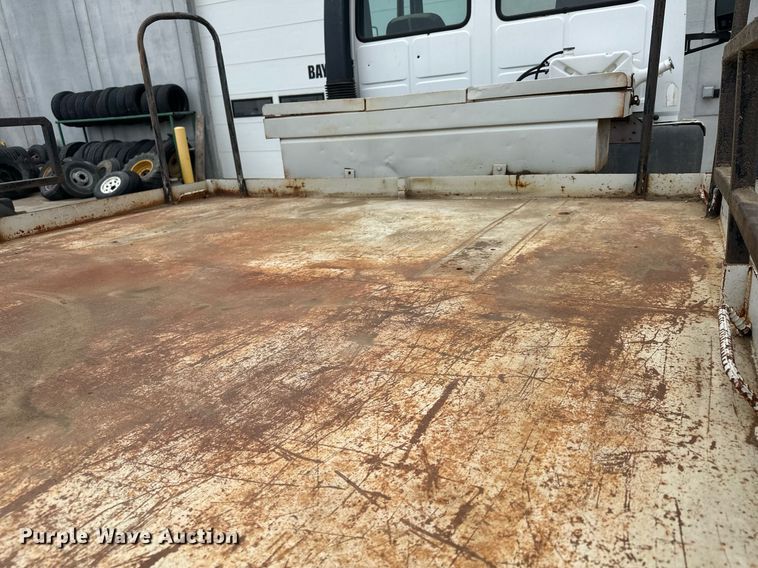 image for item MQ9510 1986  Ford CF6000  flatbed truck