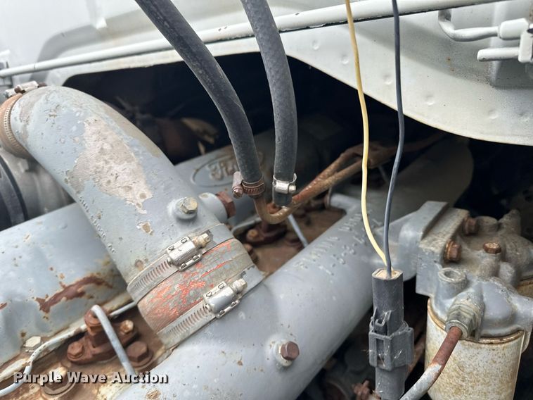 image for item MQ9510 1986  Ford CF6000  flatbed truck