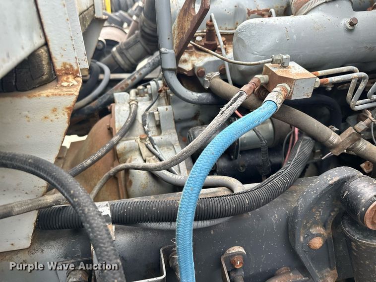 image for item MQ9510 1986  Ford CF6000  flatbed truck