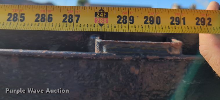 image for item MX9476 2002 Fruehauf flatbed trailer