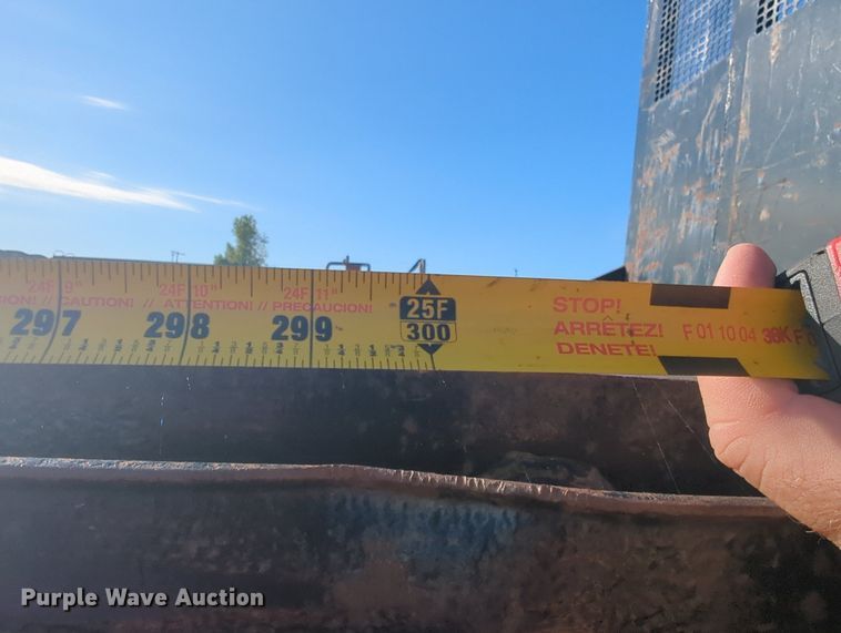 image for item MX9476 2002 Fruehauf flatbed trailer