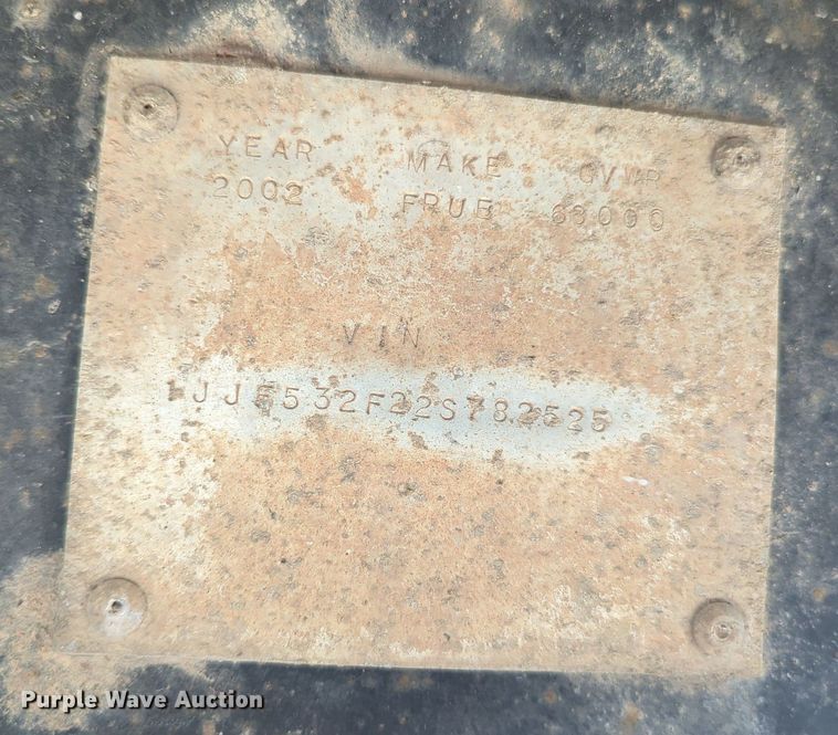 image for item MX9476 2002 Fruehauf flatbed trailer