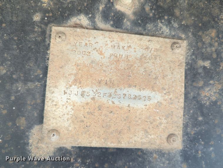 image for item MX9476 2002 Fruehauf flatbed trailer