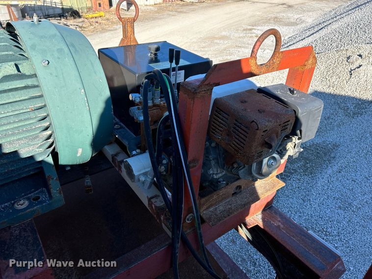 image for item NE9550 Eagle 33D7836  crusher