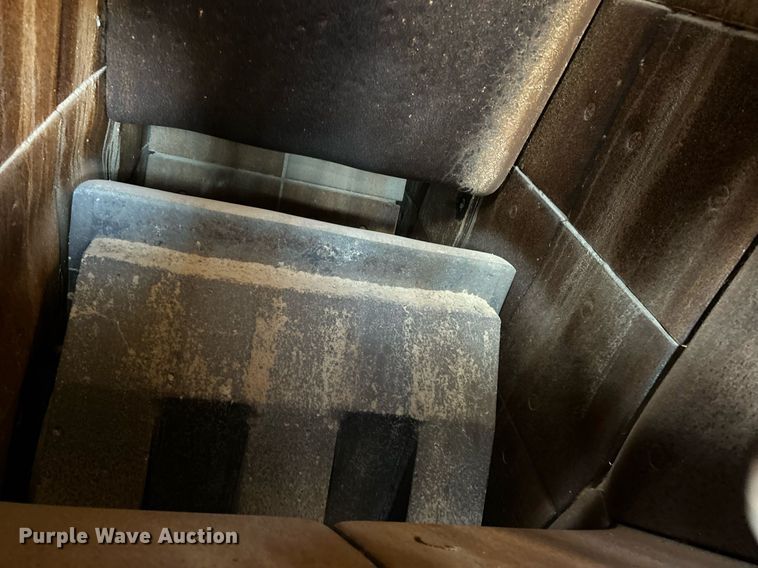 image for item NE9550 Eagle 33D7836  crusher