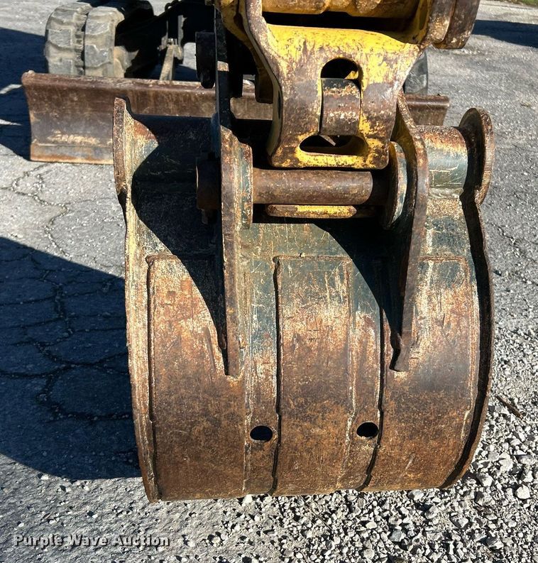 image for item NE9553 2019 Yanmar ViO25-6A  mini excavator