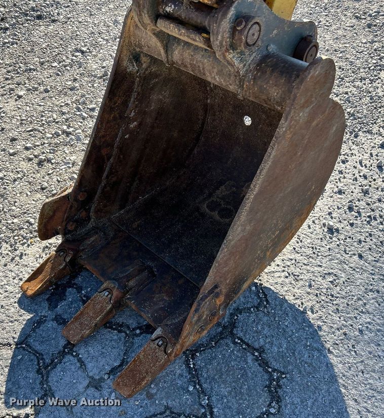 image for item NE9553 2019 Yanmar ViO25-6A  mini excavator