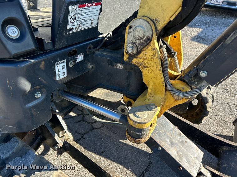 image for item NE9553 2019 Yanmar ViO25-6A  mini excavator