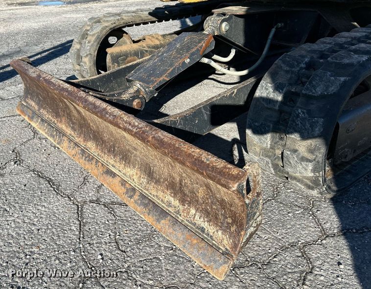 image for item NE9553 2019 Yanmar ViO25-6A  mini excavator