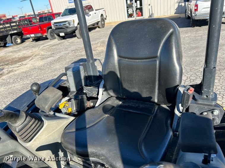 image for item NE9553 2019 Yanmar ViO25-6A  mini excavator