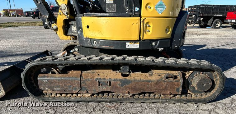 image for item NE9553 2019 Yanmar ViO25-6A  mini excavator