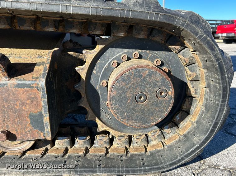 image for item NE9553 2019 Yanmar ViO25-6A  mini excavator