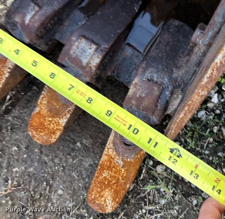 image for item NE9553 2019 Yanmar ViO25-6A  mini excavator