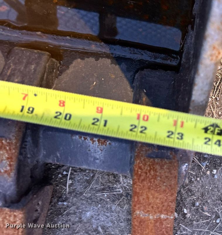 image for item NE9553 2019 Yanmar ViO25-6A  mini excavator