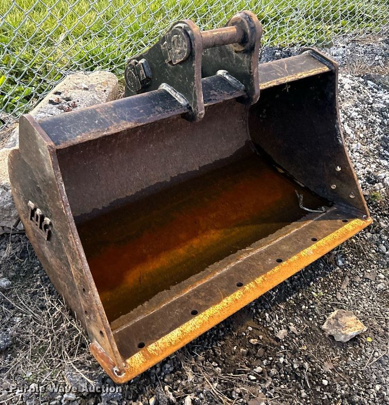 image for item NE9553 2019 Yanmar ViO25-6A  mini excavator