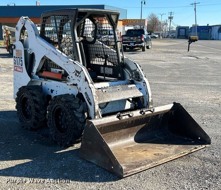 image for item NE9554 2012 Bobcat S175  skid steer loader