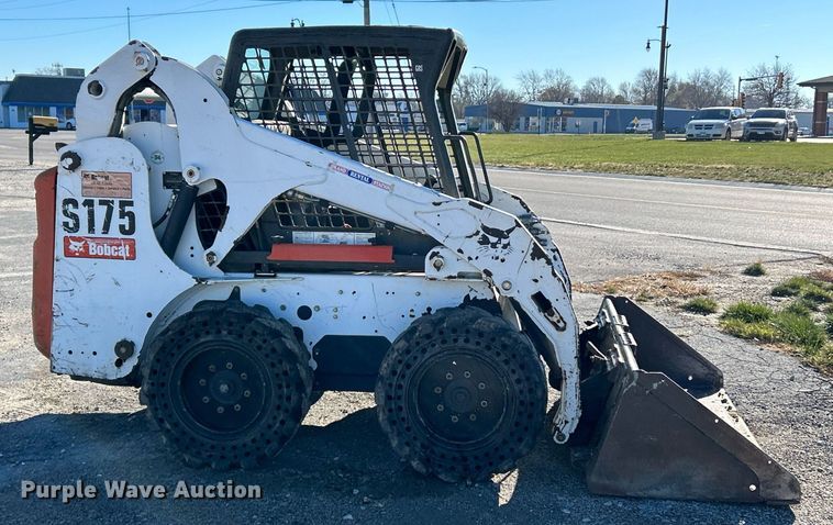 image for item NE9554 2012 Bobcat S175  skid steer loader
