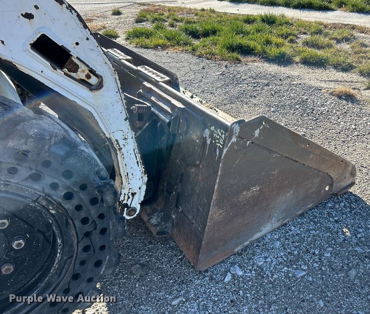 image for item NE9554 2012 Bobcat S175  skid steer loader