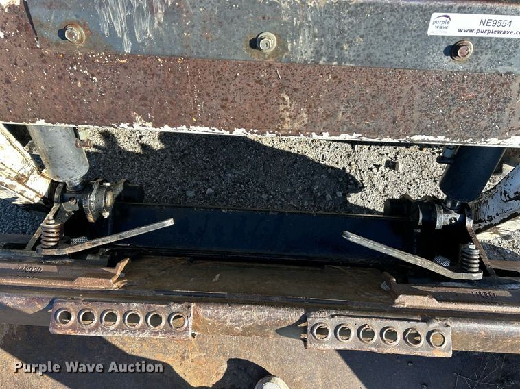 image for item NE9554 2012 Bobcat S175  skid steer loader