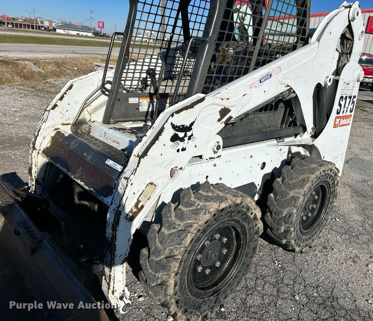 image for item NE9554 2012 Bobcat S175  skid steer loader
