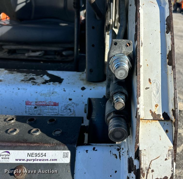 image for item NE9554 2012 Bobcat S175  skid steer loader