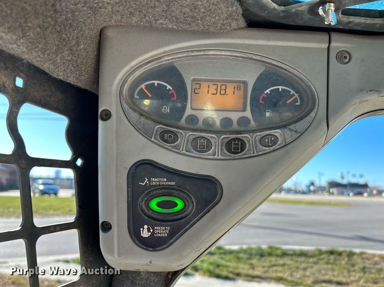 image for item NE9554 2012 Bobcat S175  skid steer loader