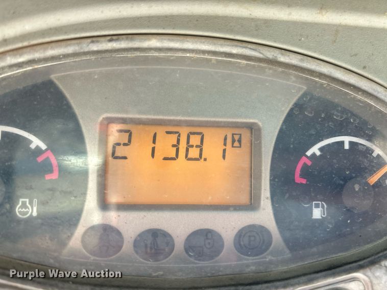 image for item NE9554 2012 Bobcat S175  skid steer loader