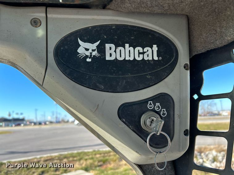 image for item NE9554 2012 Bobcat S175  skid steer loader