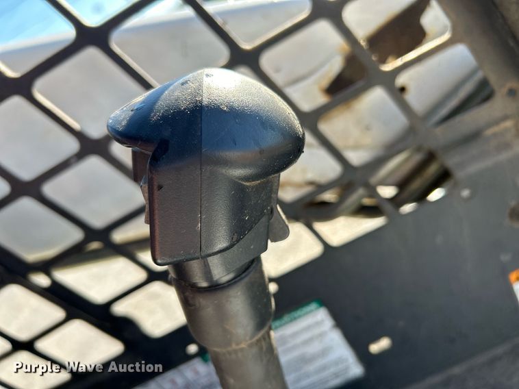 image for item NE9554 2012 Bobcat S175  skid steer loader