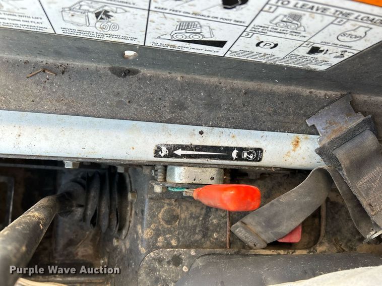 image for item NE9554 2012 Bobcat S175  skid steer loader