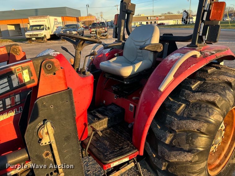 image for item NE9555 2007 Case IH Farmall DX55  MFWD tractor