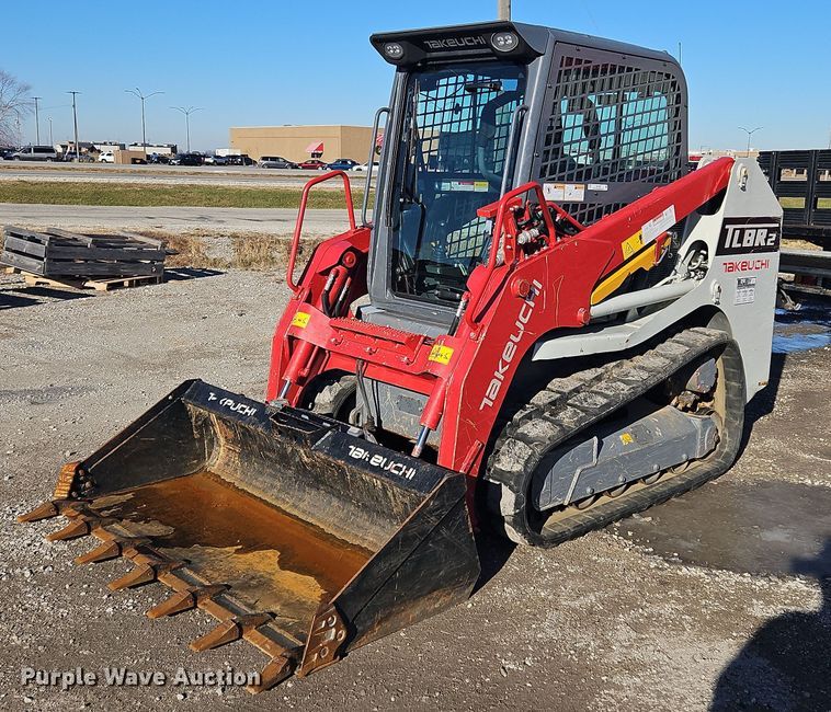 image for item NE9556 2022 Takeuchi TL8R-2  tracked skid steer loader