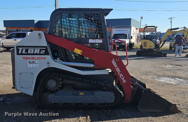 image for item NE9556 2022 Takeuchi TL8R-2  tracked skid steer loader