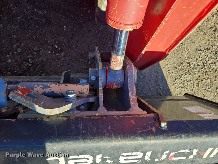 image for item NE9556 2022 Takeuchi TL8R-2  tracked skid steer loader